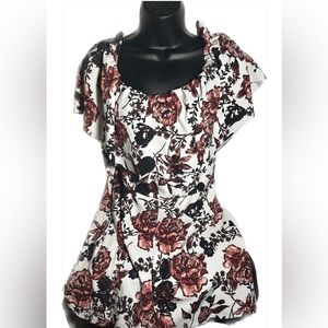 119. Almost famous Floral Jumpsuit